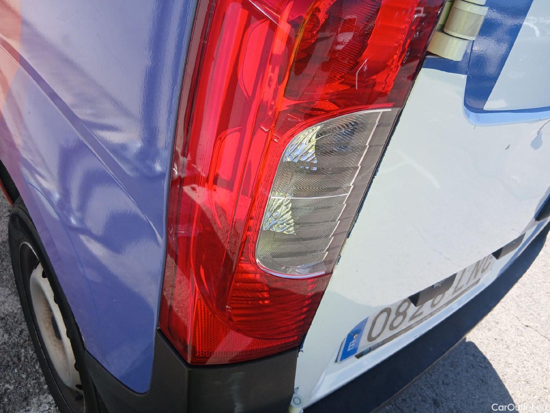  Fiat  Fiorino FIAT  / 2016 / 3P / furgón derivado de turismo Cargo Base N1 1.3 MJet 59 kW (80 CV) #28