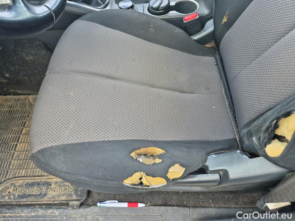  Mitsubishi  L200 MITSUBISHI  / 2019 / 4P / pickup C/C 220 DI-D M-Pro #56