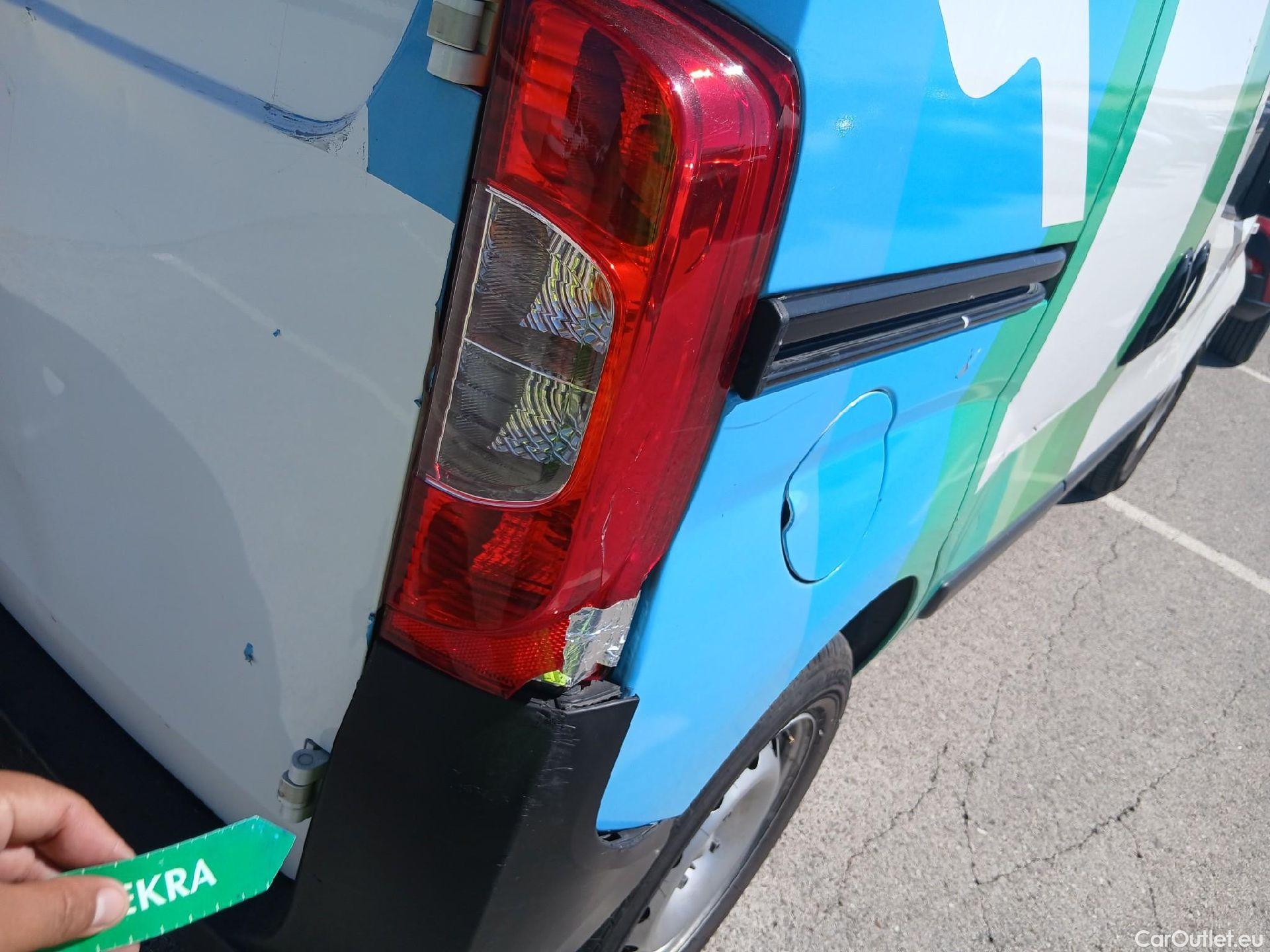  Fiat  Fiorino FIAT  / 2016 / 3P / furgón derivado de turismo Cargo Base N1 1.3 MJet 59 kW (80 CV) #37