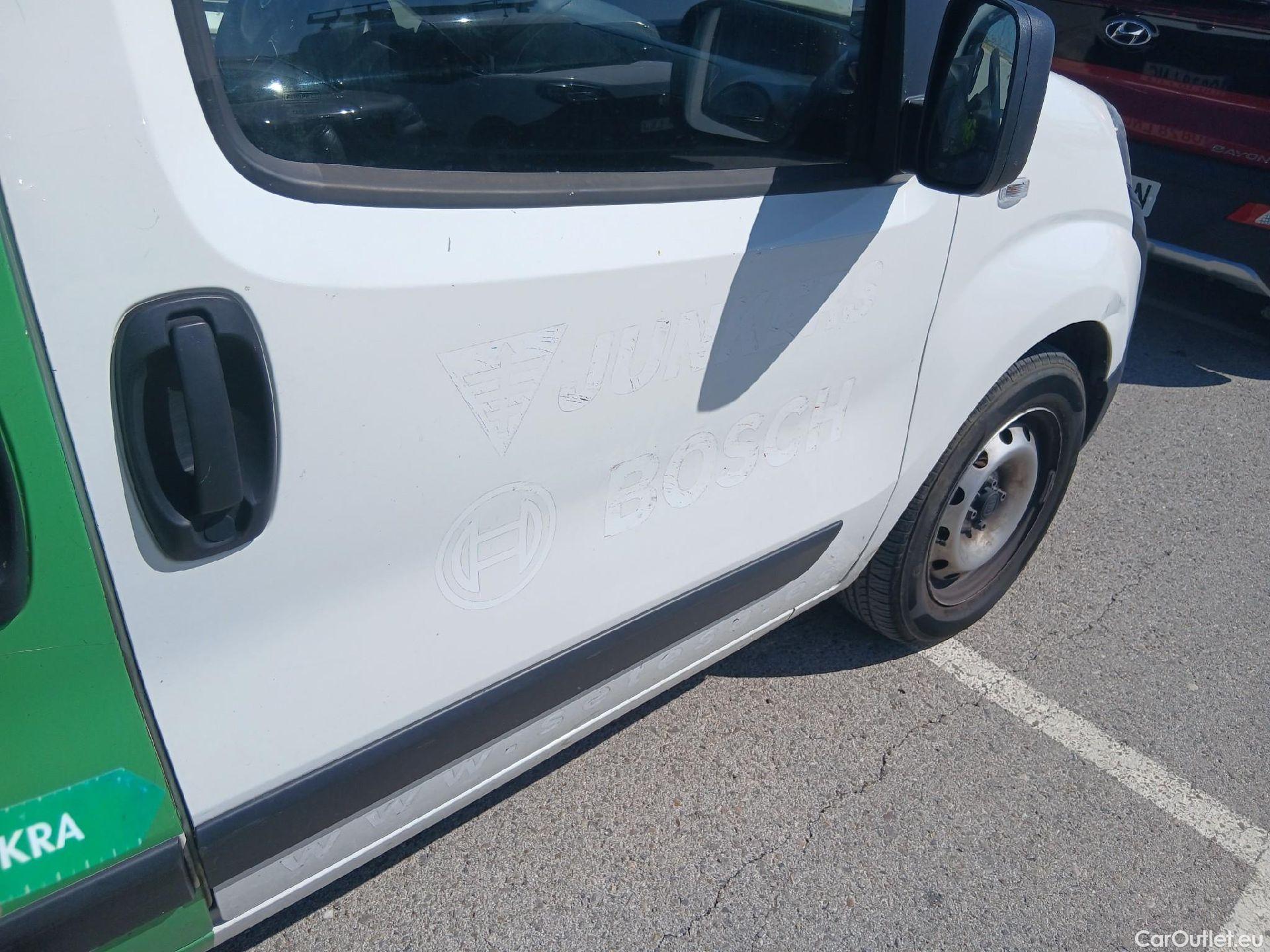  Fiat  Fiorino FIAT  / 2016 / 3P / furgón derivado de turismo Cargo Base N1 1.3 MJet 59 kW (80 CV) #42