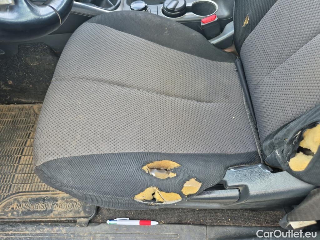  Mitsubishi  L200 MITSUBISHI  / 2019 / 4P / pickup C/C 220 DI-D M-Pro #57