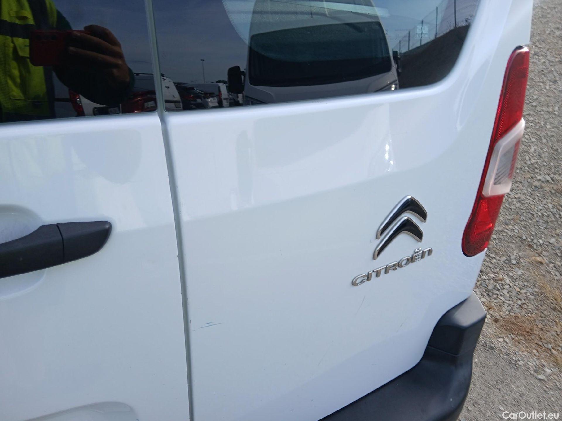  Citroen  Berlingo CITROEN  / 2018 / 4P / combi Talla M BlueHDi 100 S&S LIVE PACK BUSINE (AC) #16