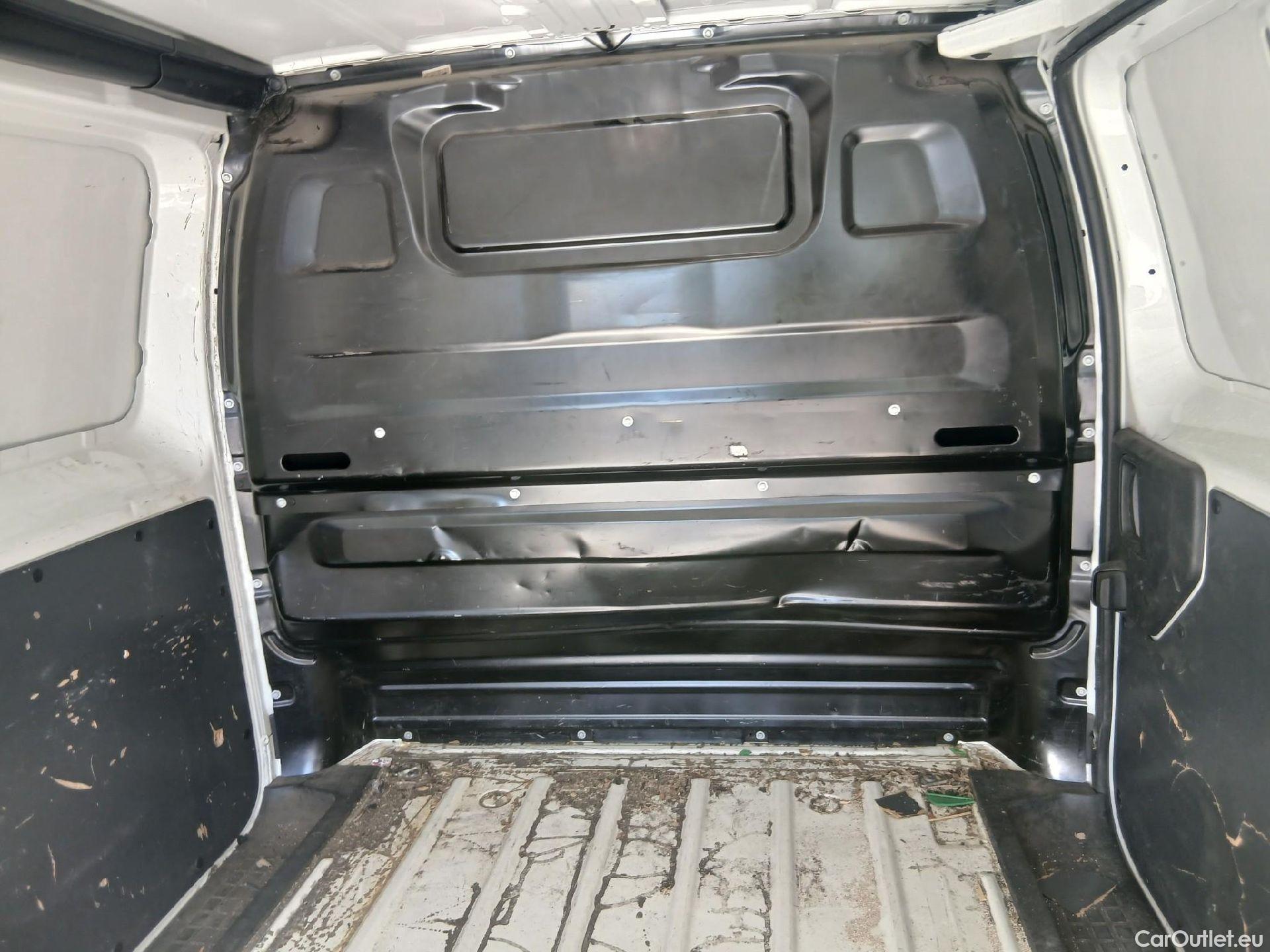  Opel  Vivaro OPEL -e / 2019 / 4P / furgón BEV 330 Select L Std #5