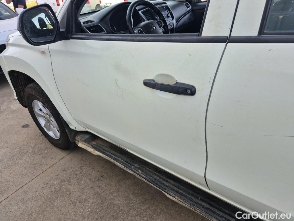  Mitsubishi  L200 MITSUBISHI  / 2019 / 4P / pickup C/C 220 DI-D M-Pro #42