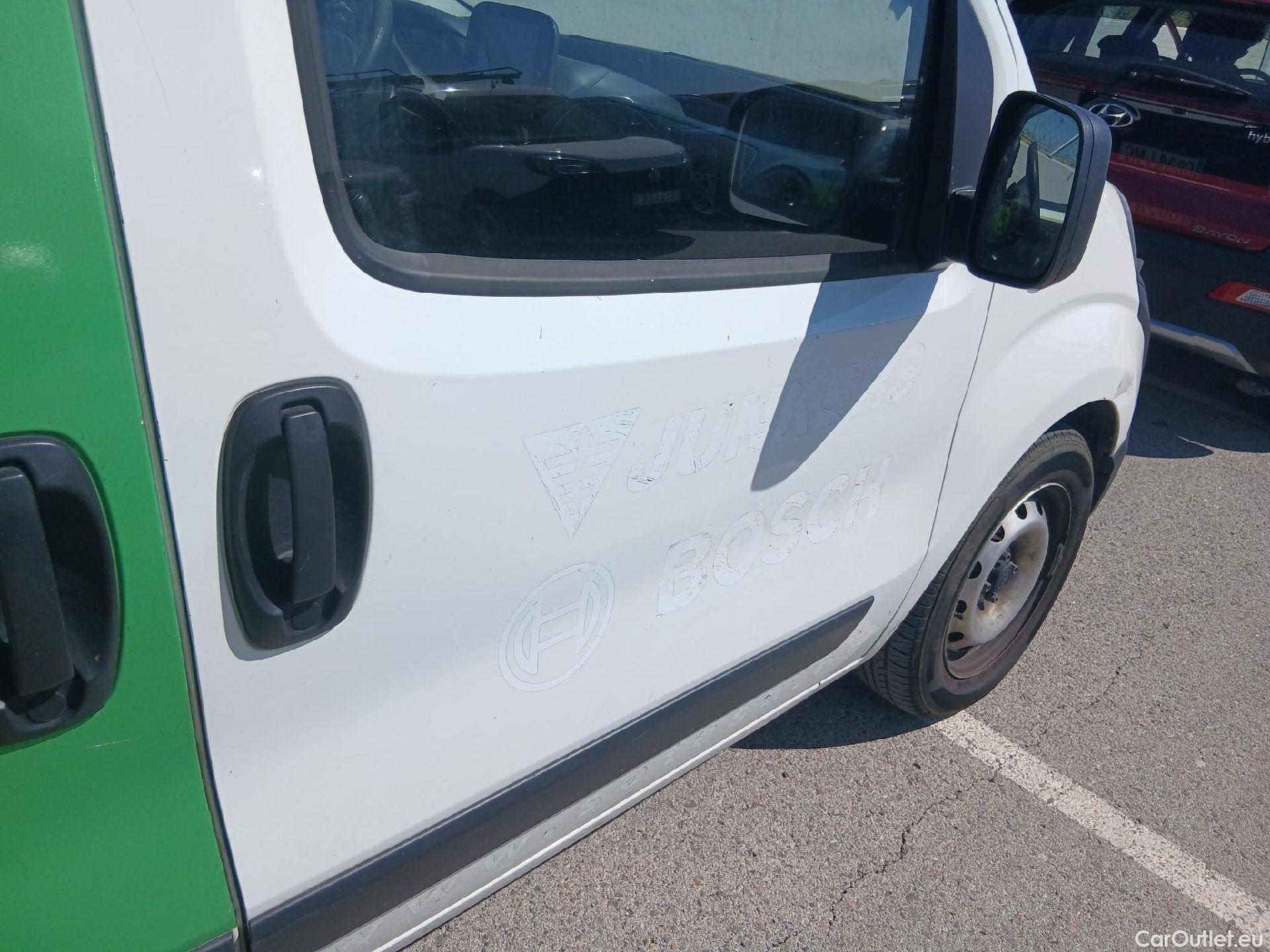  Fiat  Fiorino FIAT  / 2016 / 3P / furgón derivado de turismo Cargo Base N1 1.3 MJet 59 kW (80 CV) #43