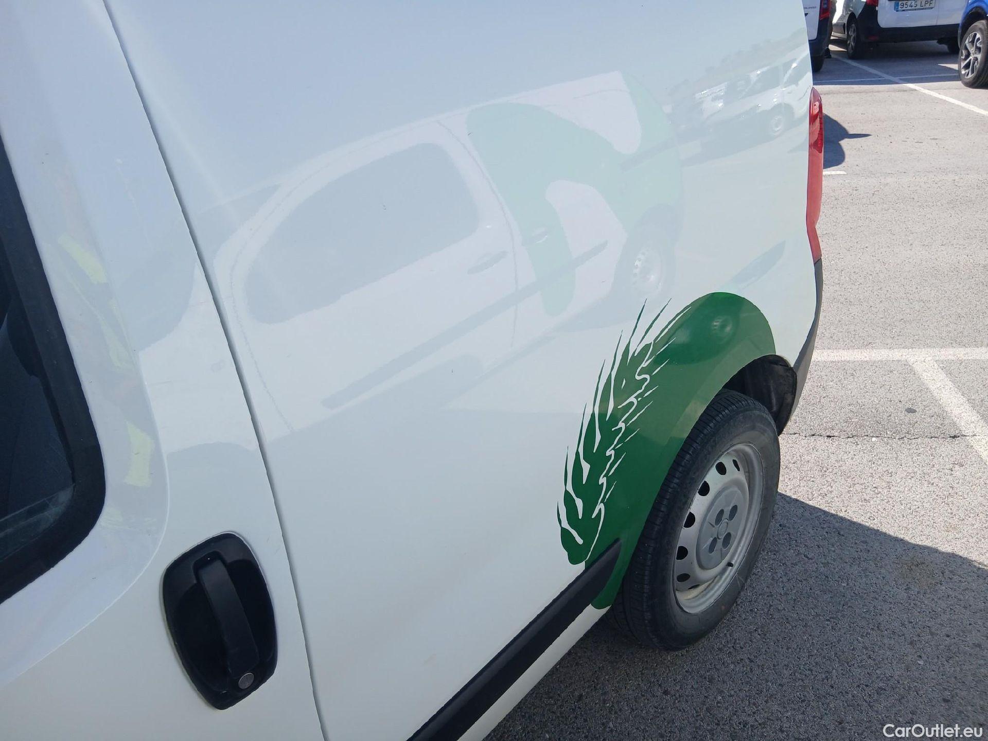  Fiat  Fiorino FIAT  / 2016 / 4P / furgón derivado de turismo Cargo SX N1 1.3 MJet 70 kW (95 CV) #8