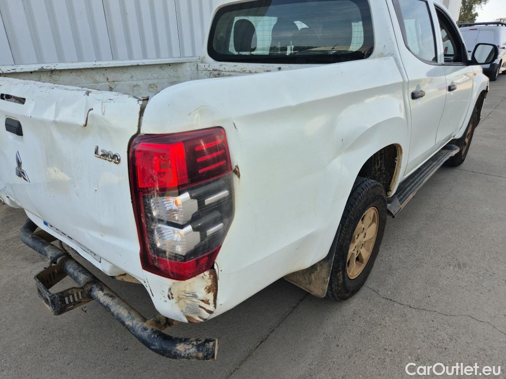  Mitsubishi  L200 MITSUBISHI  / 2019 / 4P / pickup C/C 220 DI-D M-Pro #19