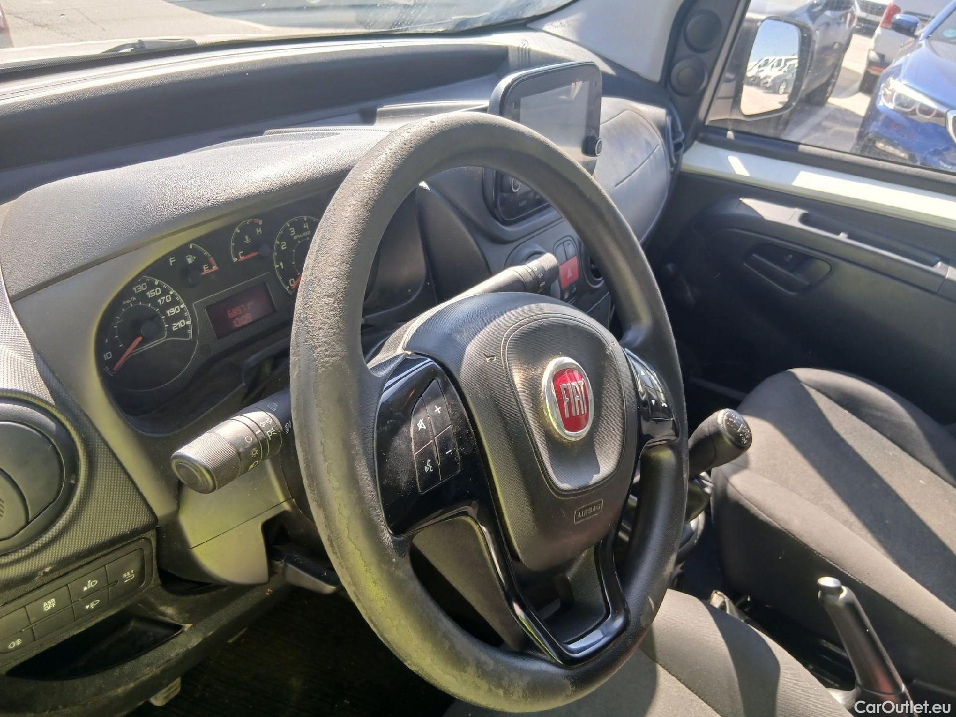  Fiat  Fiorino FIAT  / 2016 / 3P / furgón derivado de turismo Cargo Base N1 1.3 MJet 59 kW (80 CV) #5