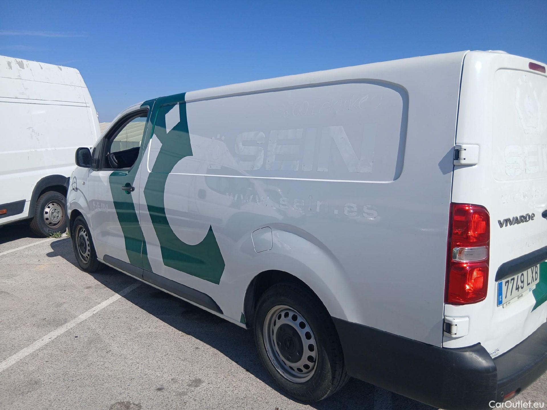  Opel  Vivaro OPEL -e / 2019 / 4P / furgón BEV 330 Select L Std #32
