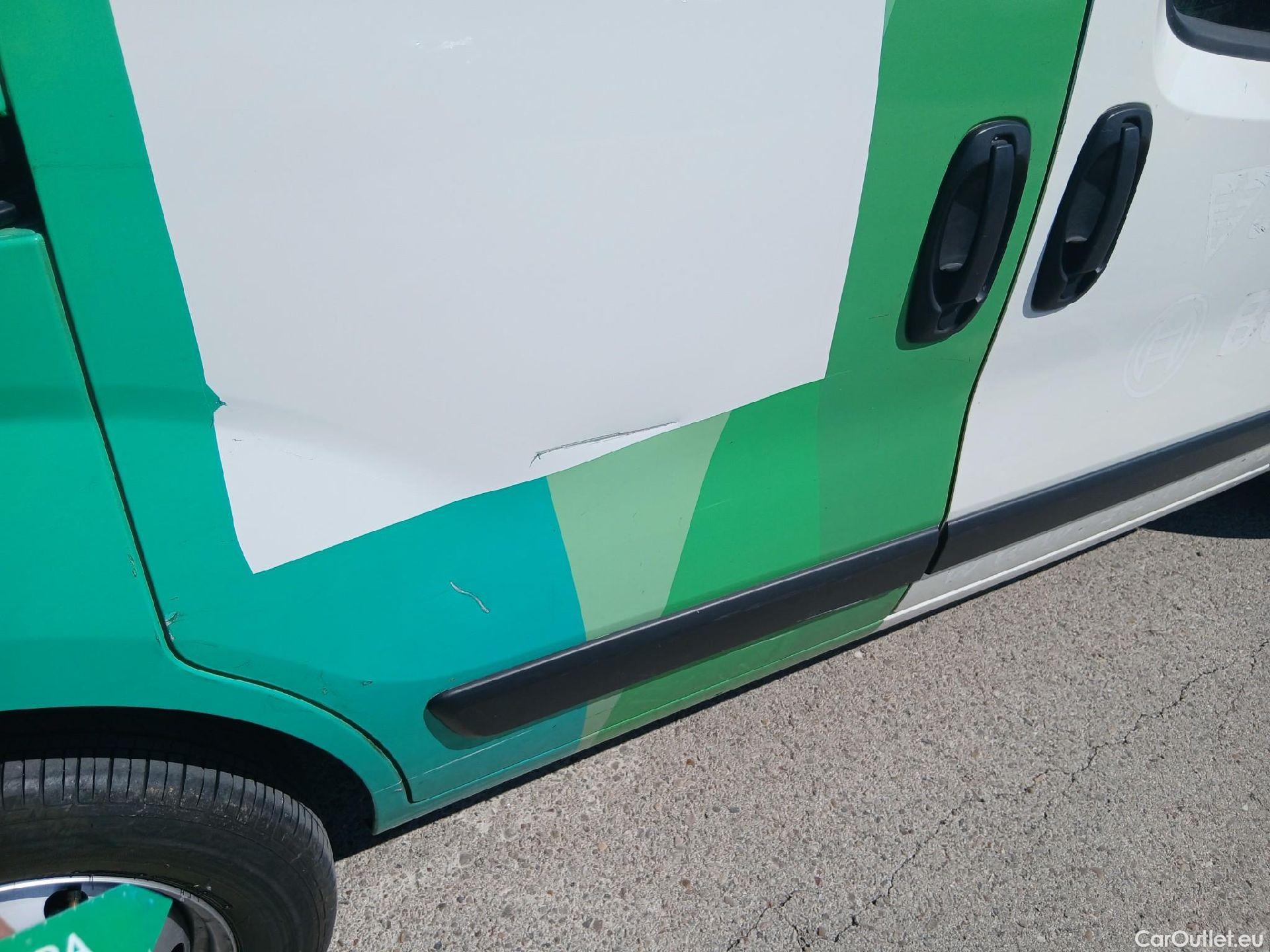  Fiat  Fiorino FIAT  / 2016 / 3P / furgón derivado de turismo Cargo Base N1 1.3 MJet 59 kW (80 CV) #40