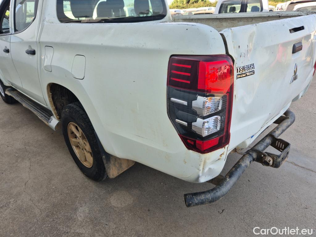  Mitsubishi  L200 MITSUBISHI  / 2019 / 4P / pickup C/C 220 DI-D M-Pro #23