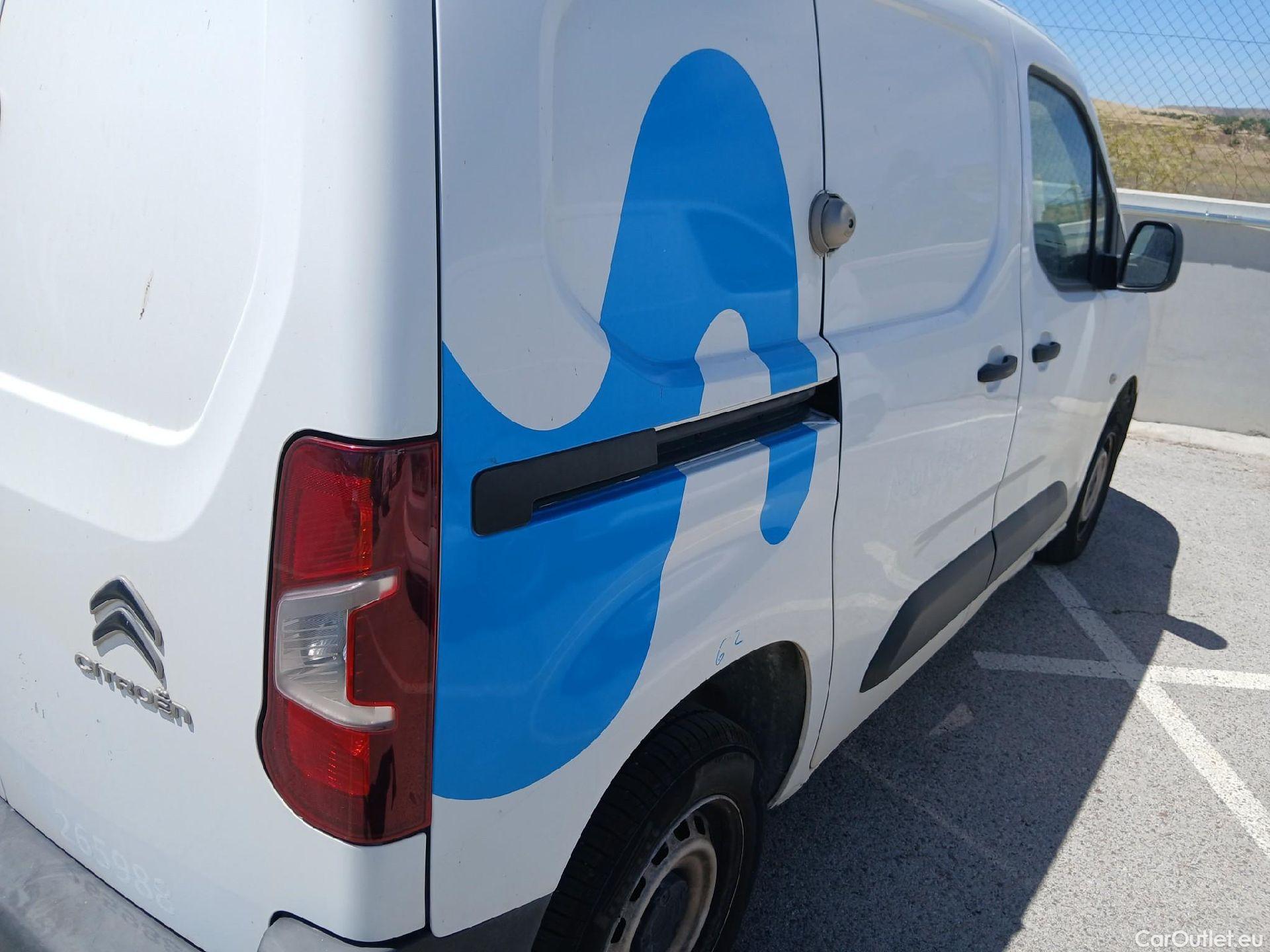  Citroen  Berlingo CITROEN  / 2018 / 4P / furgón derivado de turismo Talla M BlueHDi 100 CLUB #25