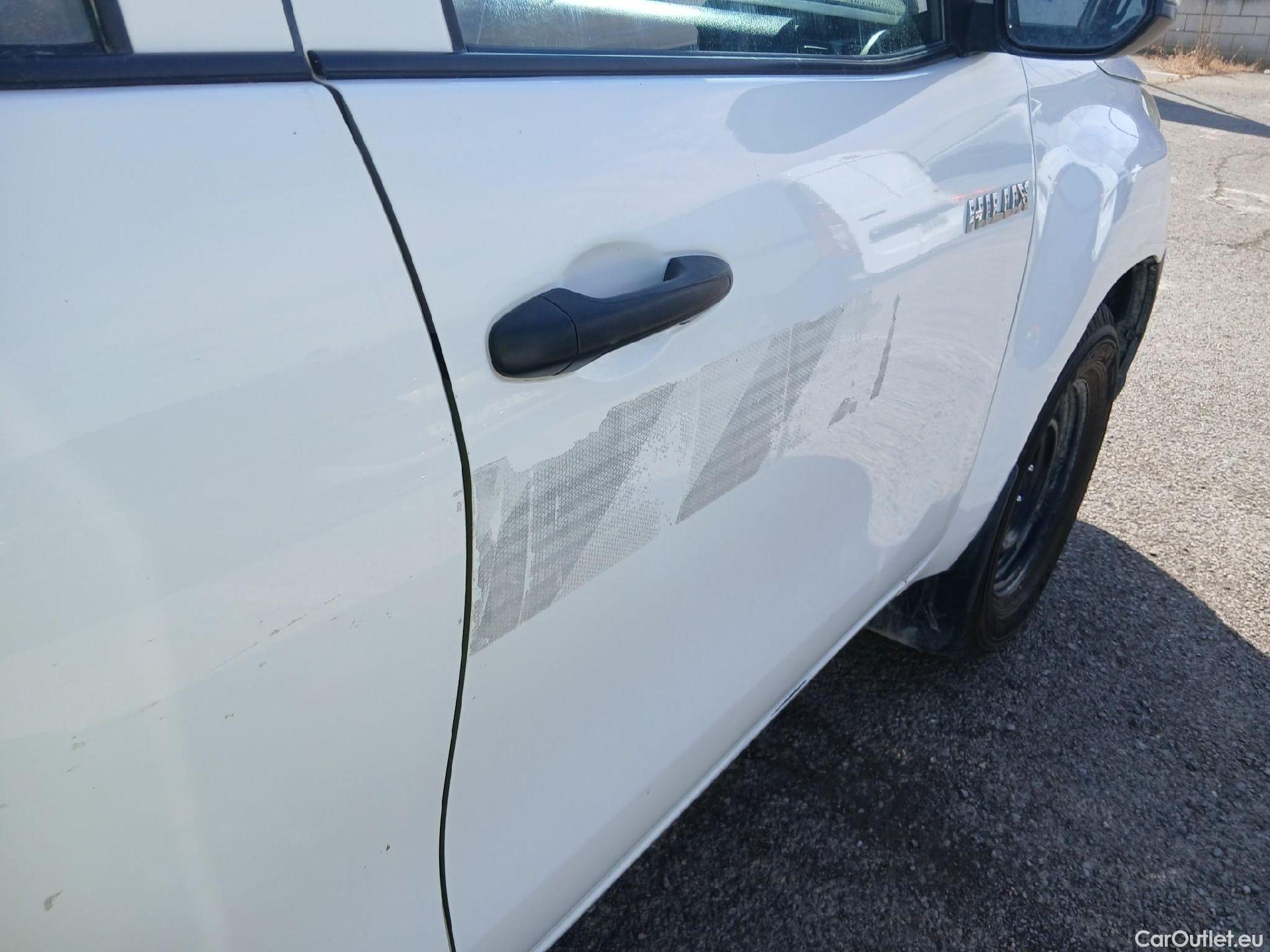  Toyota  Hilux TOYOTA  / 2016 / 4P / pickup 2.4 D-4D Cabina Doble GX #33
