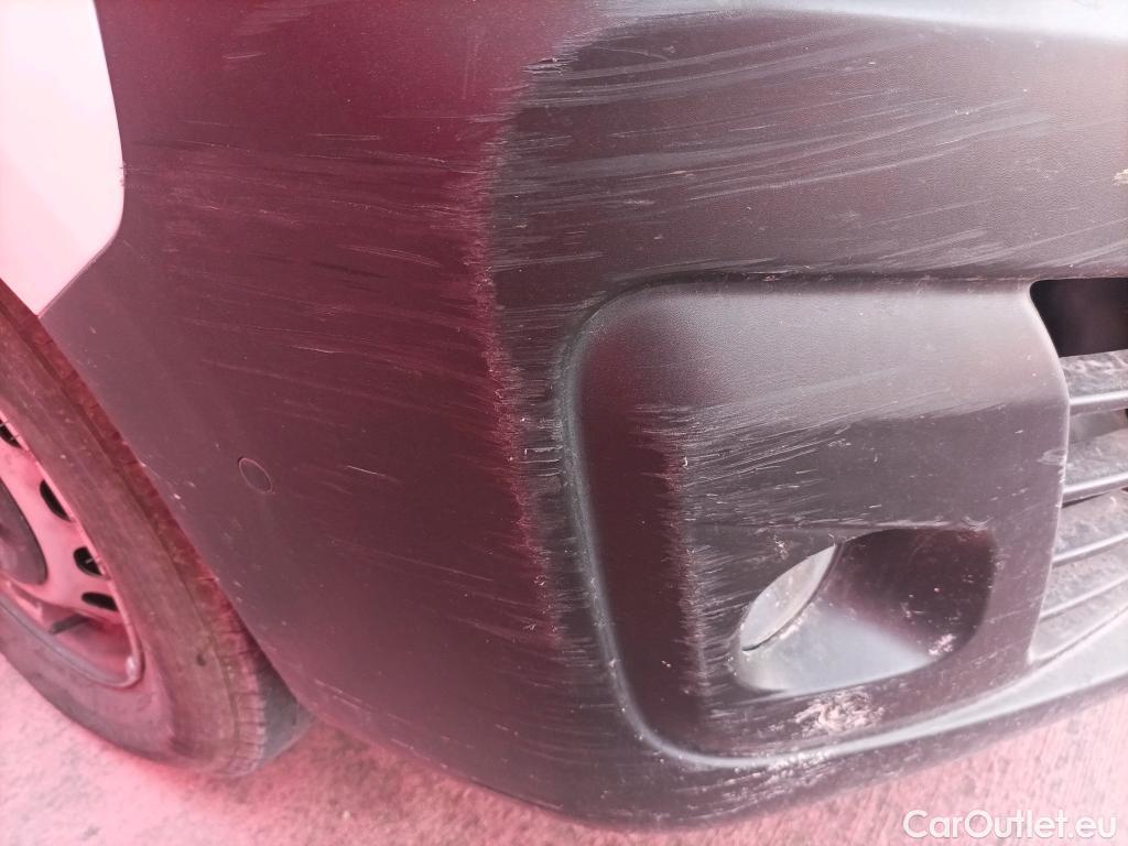  Peugeot  Expert PEUGEOT  / 2016 / 4P / furgón Furgón Premium 2.0 BlueHDi 120 Standard #13