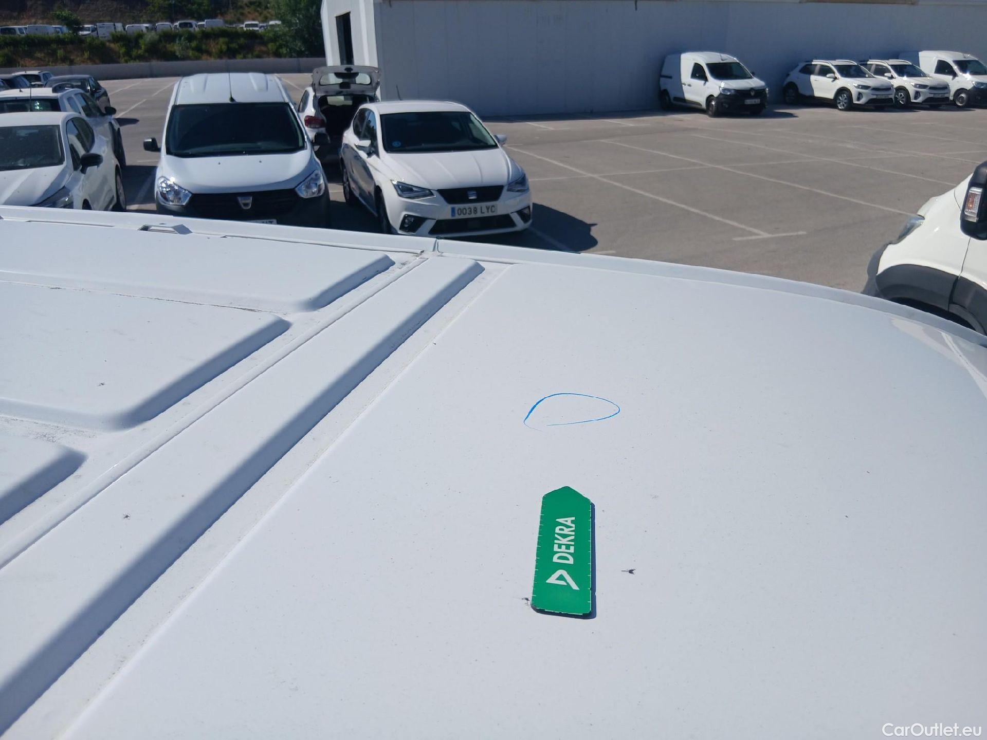  Opel  Vivaro OPEL -e / 2019 / 4P / furgón BEV 330 Select L Std #68
