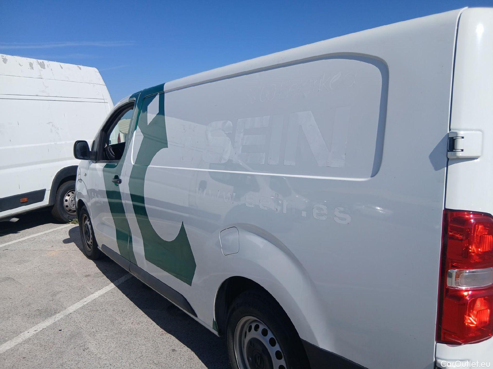  Opel  Vivaro OPEL -e / 2019 / 4P / furgón BEV 330 Select L Std #50