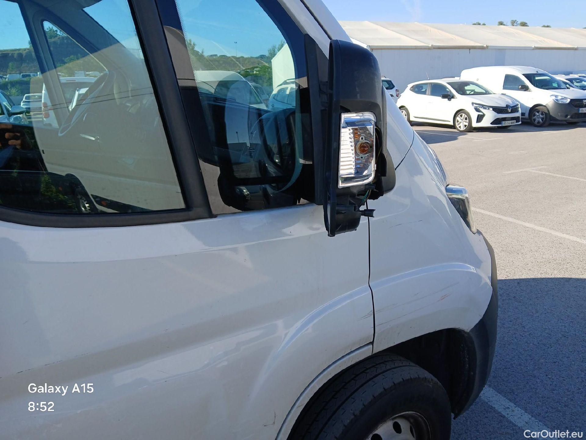  Peugeot  Boxer PEUGEOT  / 2014 / 4P / furgón 330 L1 H1 BHDI 88kW (120CV) S&S 6 Vel. M #82