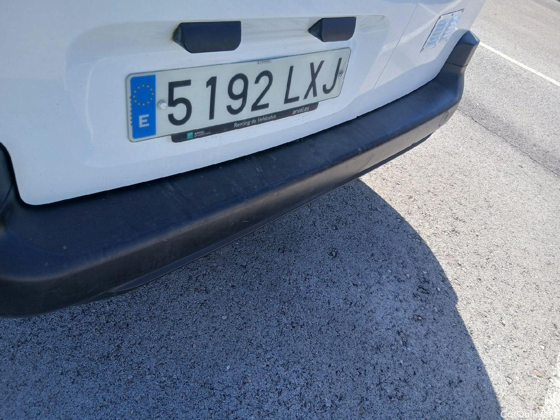  Peugeot  Partner PEUGEOT  / 2018 / 4P / furgón derivado de turismo Premium Long 1000kg BlueHDi 73kW #16