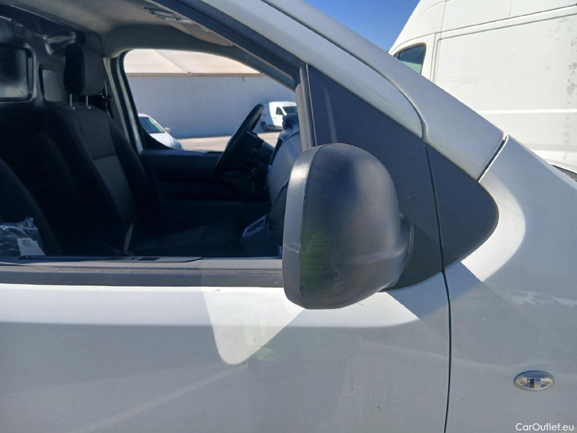  Opel  Vivaro OPEL -e / 2019 / 4P / furgón BEV 330 Select L Std #65