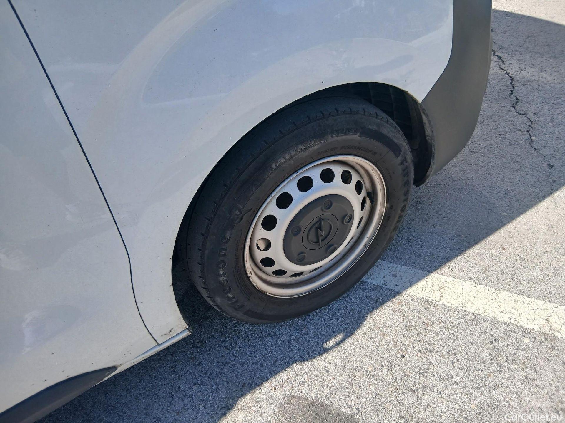  Opel  Vivaro OPEL -e / 2019 / 4P / furgón BEV 330 Select L Std #42