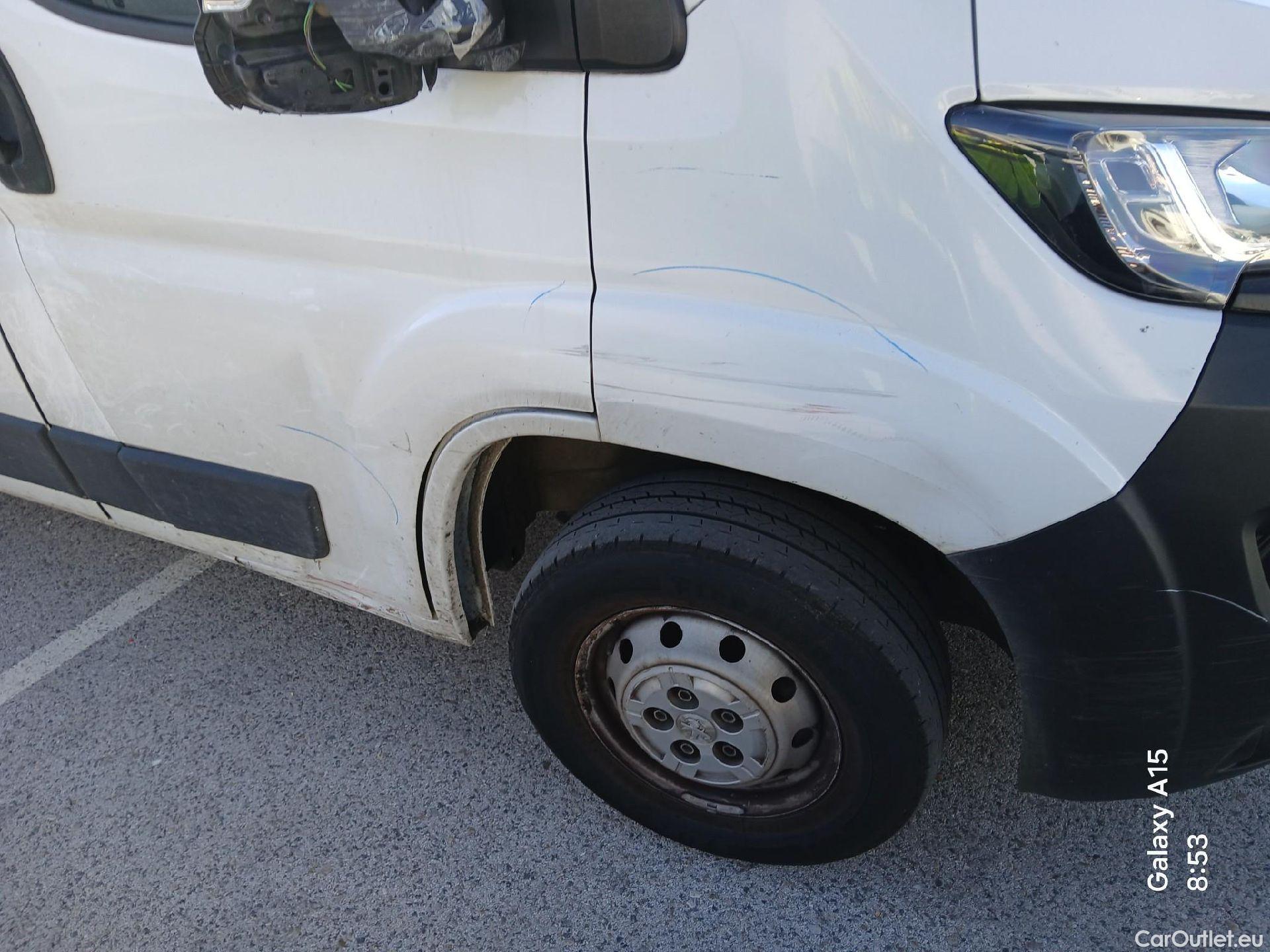  Peugeot  Boxer PEUGEOT  / 2014 / 4P / furgón 330 L1 H1 BHDI 88kW (120CV) S&S 6 Vel. M #86