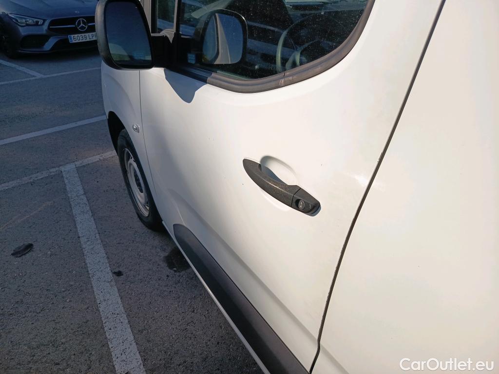  Peugeot  Partner PEUGEOT  / 2018 / 3P / furgón derivado de turismo Pro Standard 600kg BlueHDi 73kW (AC) #3