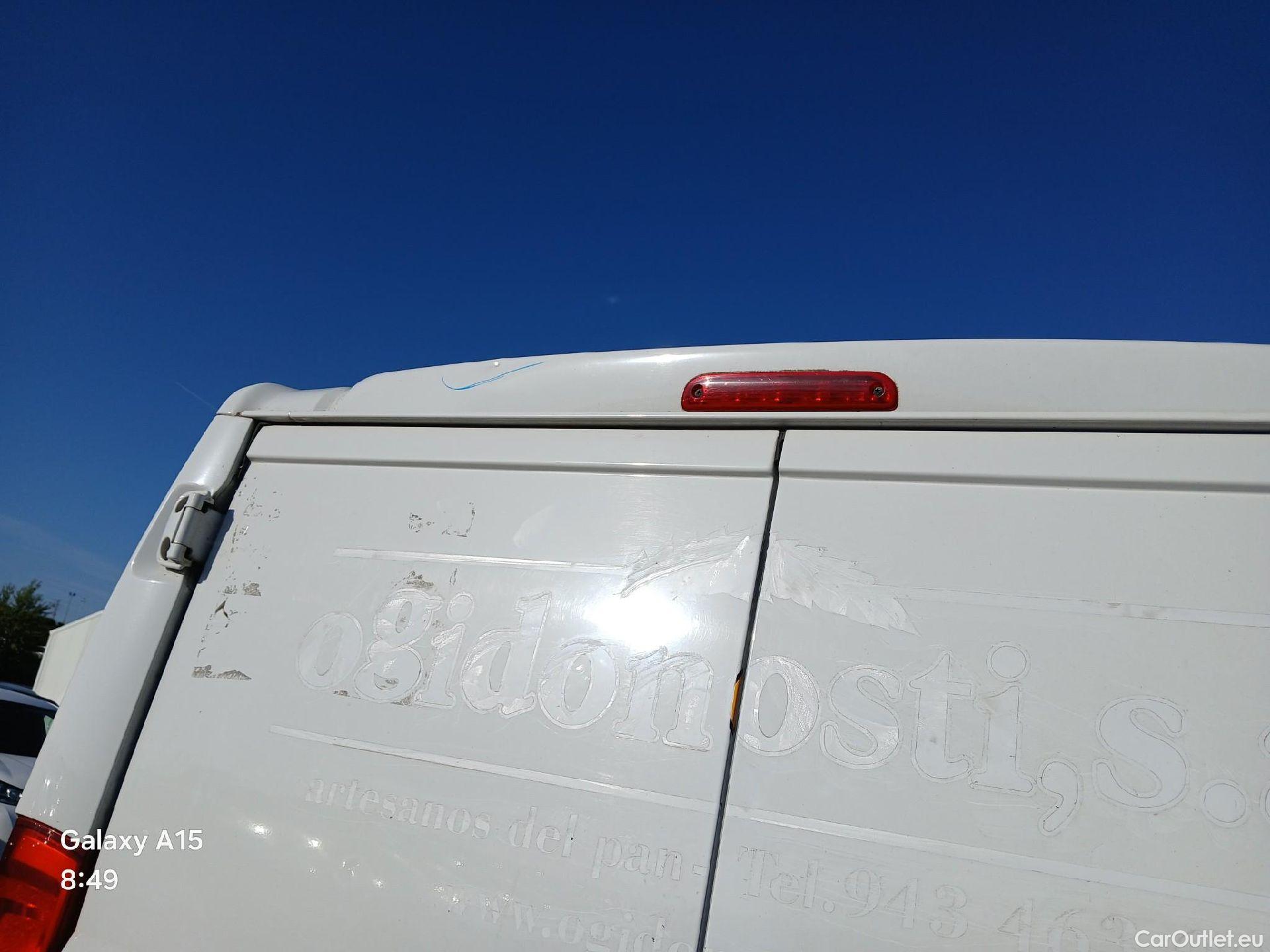  Peugeot  Boxer PEUGEOT  / 2014 / 4P / furgón 330 L1 H1 BHDI 88kW (120CV) S&S 6 Vel. M #62