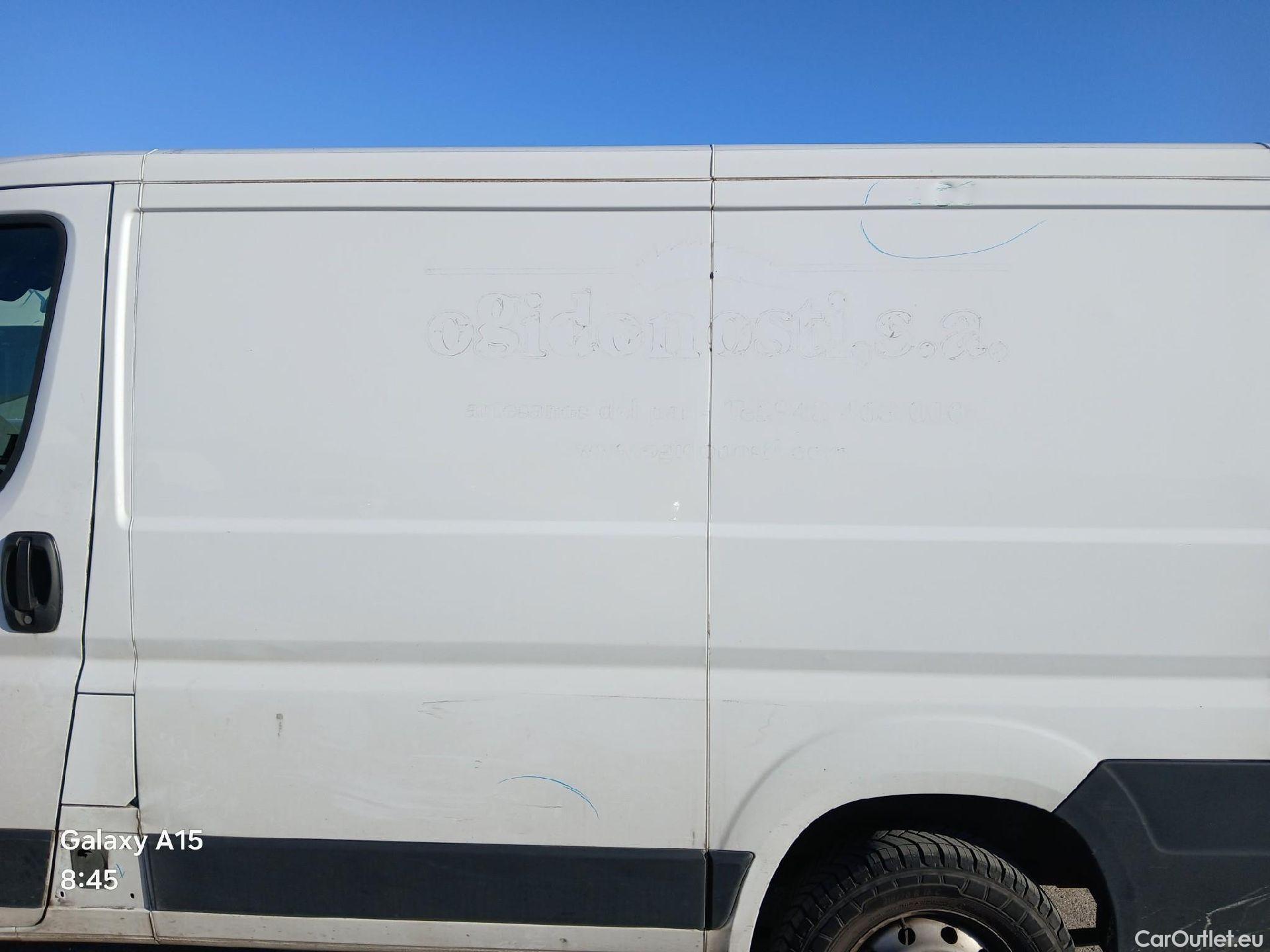  Peugeot  Boxer PEUGEOT  / 2014 / 4P / furgón 330 L1 H1 BHDI 88kW (120CV) S&S 6 Vel. M #48