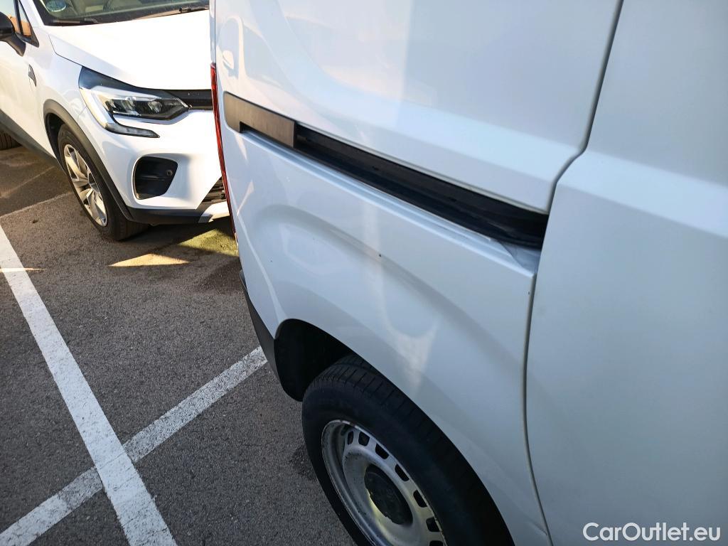  Peugeot  Partner PEUGEOT  / 2018 / 3P / furgón derivado de turismo Pro Standard 600kg BlueHDi 73kW (AC) #26