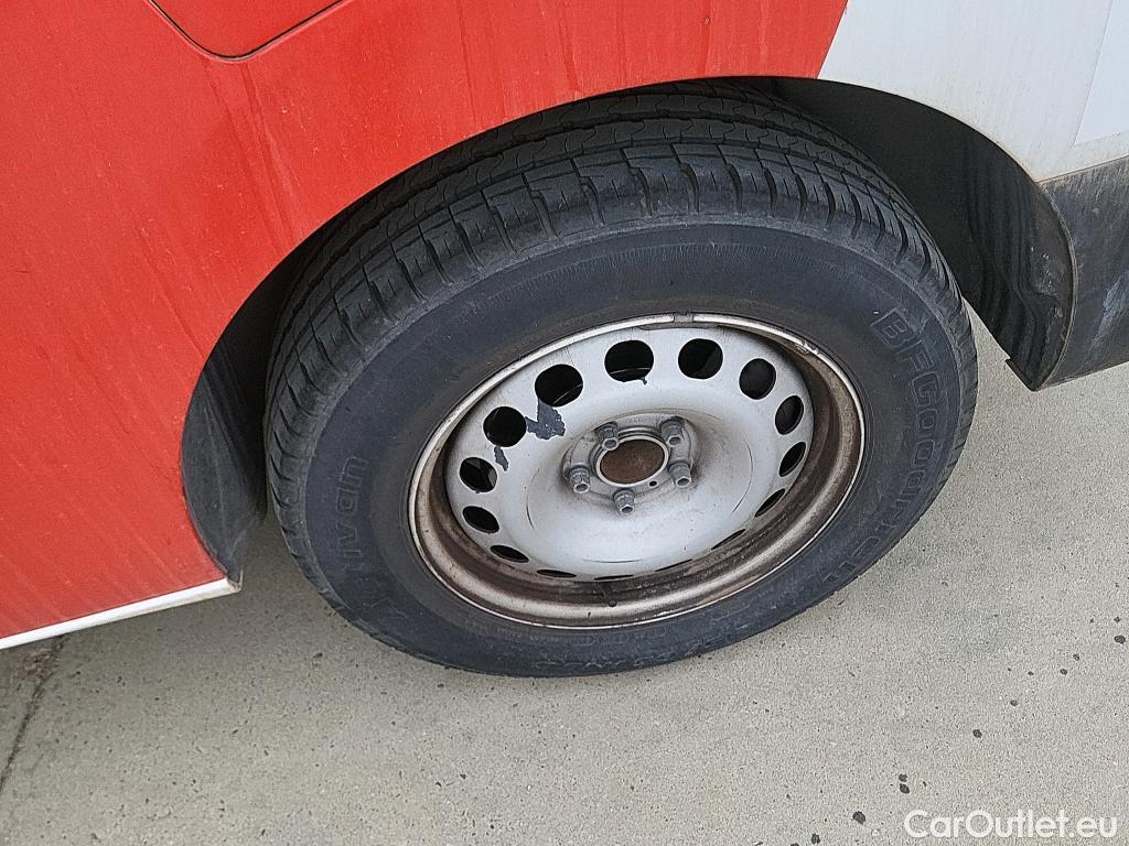  Toyota  Proace TOYOTA  / 2016 / 4P / furgón FU. MEDIO (L1) 2.0D 90kW COMFORT CARGA + #29