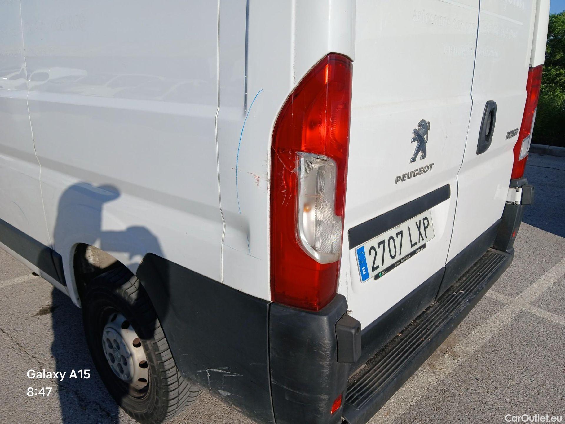  Peugeot  Boxer PEUGEOT  / 2014 / 4P / furgón 330 L1 H1 BHDI 88kW (120CV) S&S 6 Vel. M #52