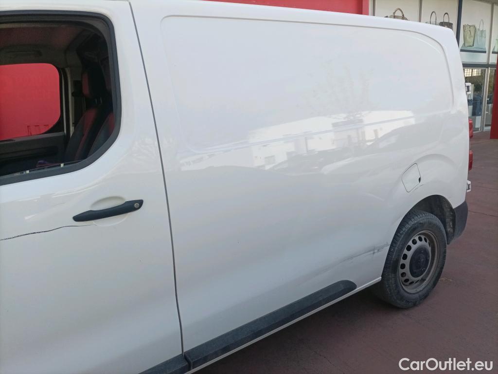  Peugeot  Expert PEUGEOT  / 2016 / 4P / furgón Furgón Premium 2.0 BlueHDi 120 Standard #1