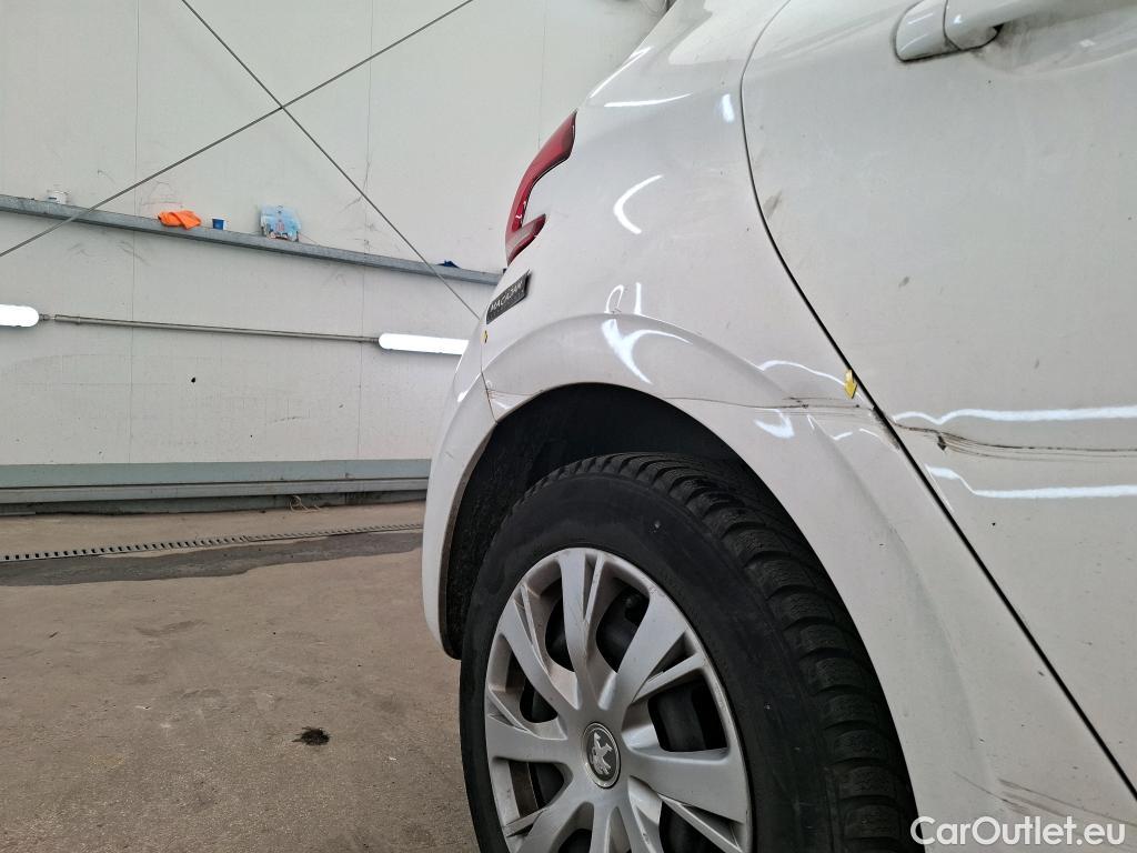  Peugeot  208  Affaire Premium Pack 1.2 80CV BVM5 E6dT #20