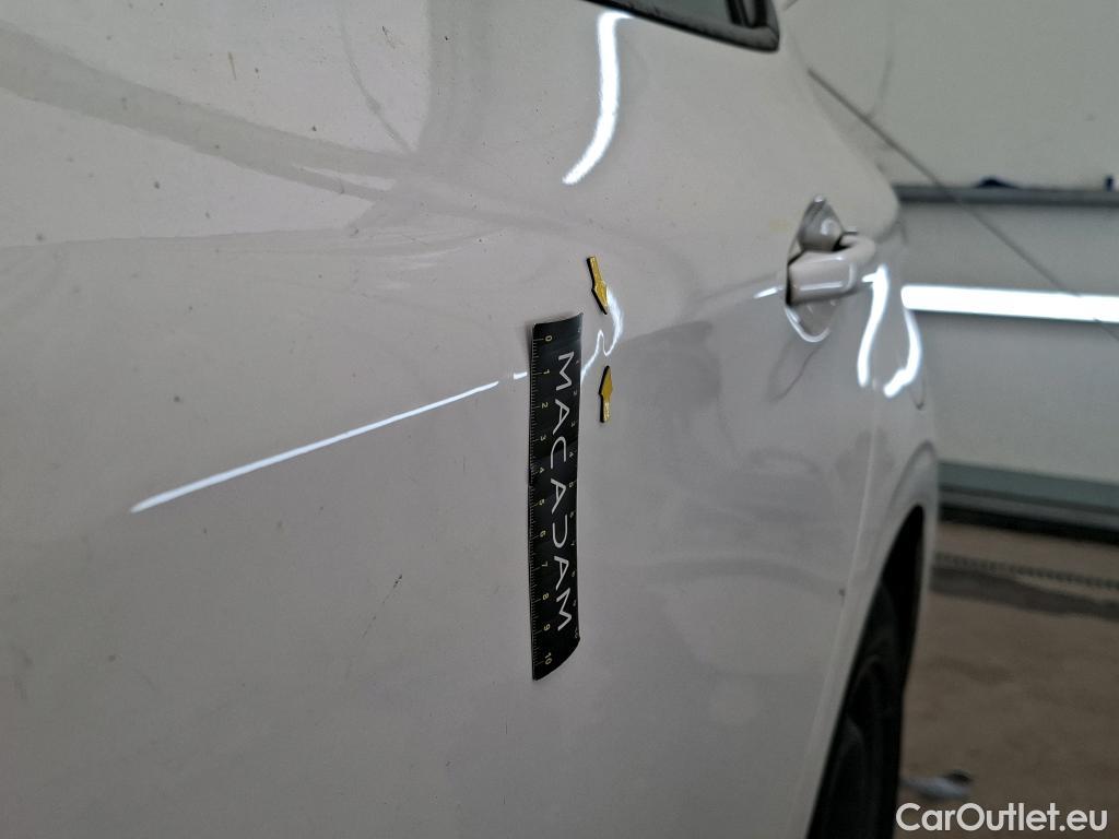  Peugeot  208  Affaire Premium Pack 1.2 80CV BVM5 E6dT #31