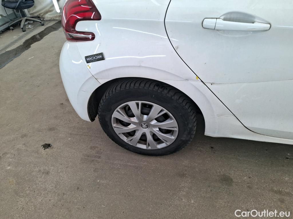  Peugeot  208  Affaire Premium Pack 1.2 80CV BVM5 E6dT #18