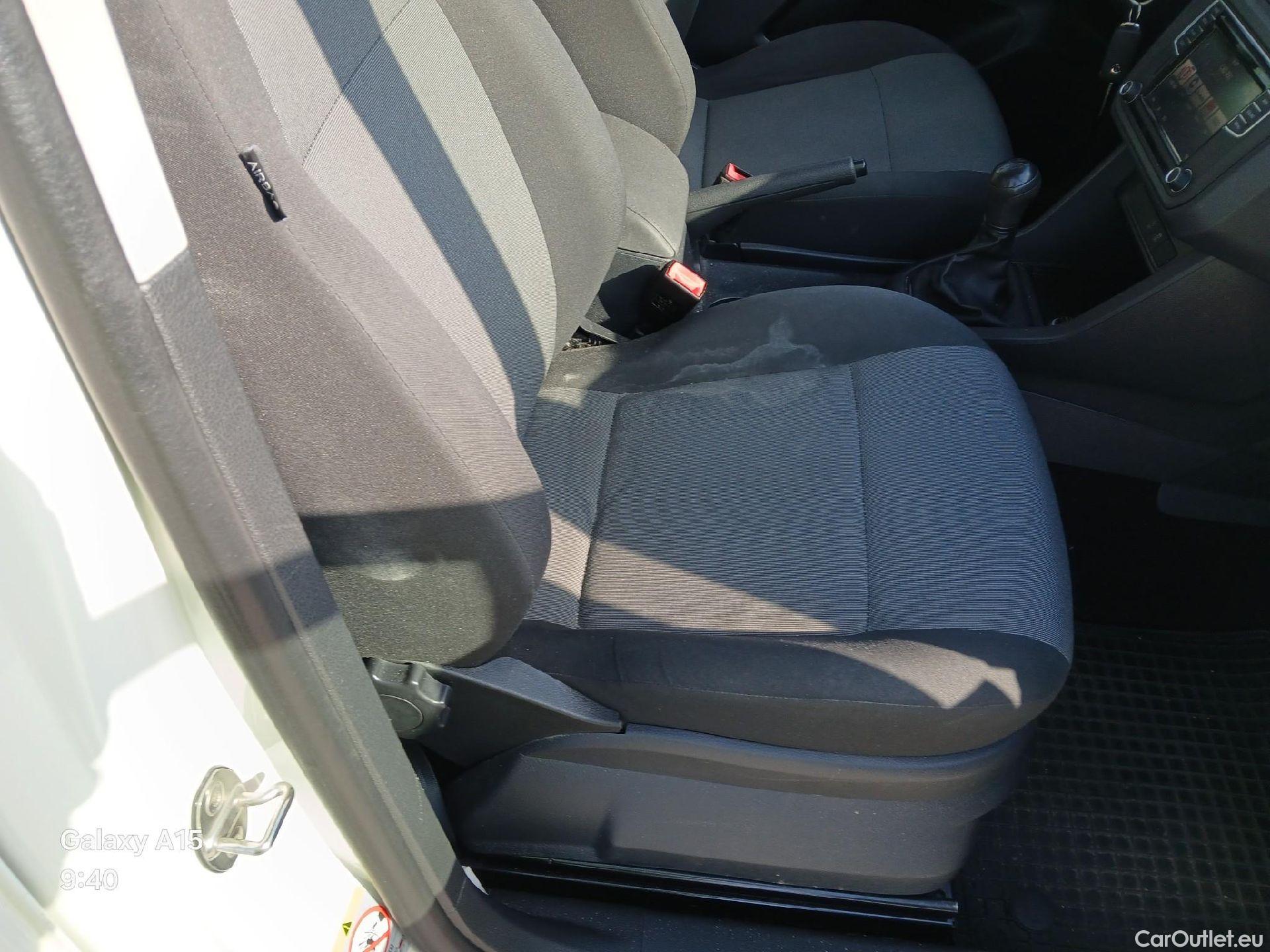  Volkswagen  Caddy VOLKSWAGEN  / 2015 / 4P / combi Profesional Kombi 2.0 TDI 55kW BMT #2
