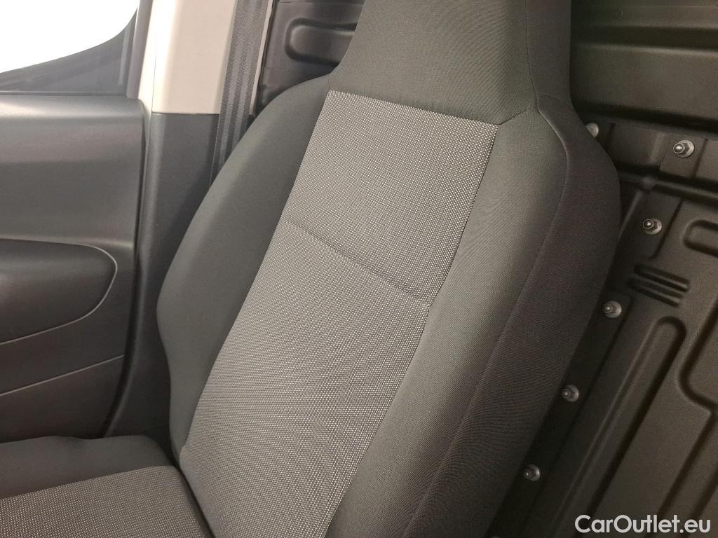  Opel  Combo OPEL  / 2018 / 4P / Fourgonnette 1.5 diese 100ch L2H1/augme CARGO PACK C #8