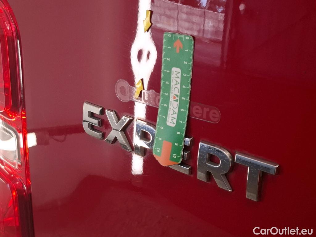  Peugeot  Expert PEUGEOT  / 2016 / 4P / Fourgon tôlé BLUEHDI 145 S&S Cab App STD PREMIUM #9
