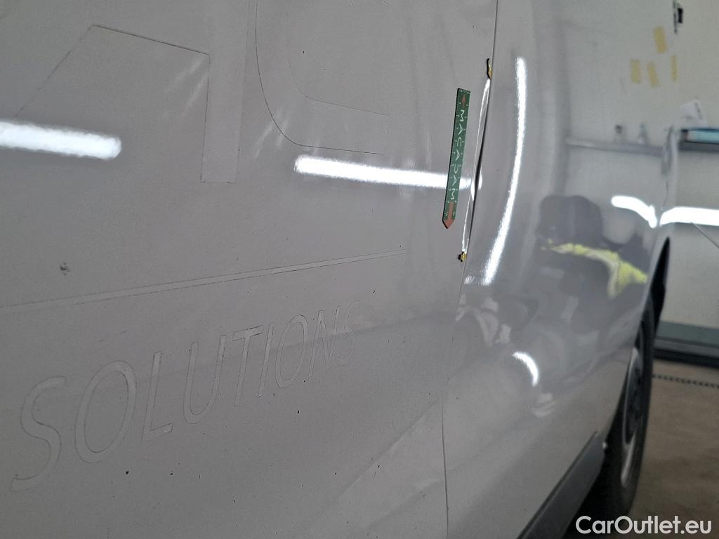  Opel  Vivaro OPEL  / 2019 / 4P / Fourgon tôlé 1.5 Diesel 120 ch L2 Pack Busin #2