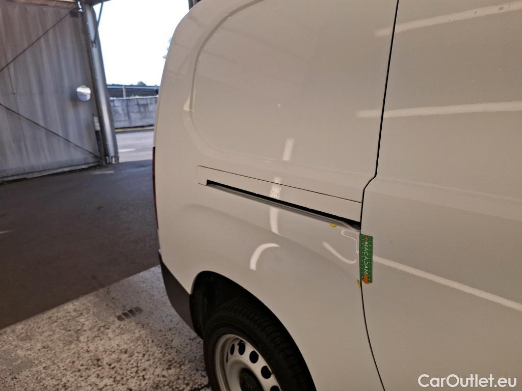  Opel  Combo OPEL  / 2018 / 4P / Fourgonnette 1.5 diese 100ch L2H1/augme CARGO PACK C #1