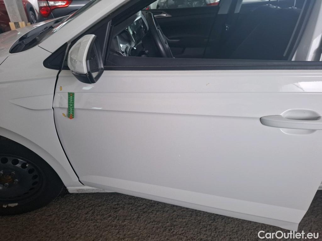  Volkswagen  Polo  VI Lounge 1.0 80CV BVM5 E6d #24