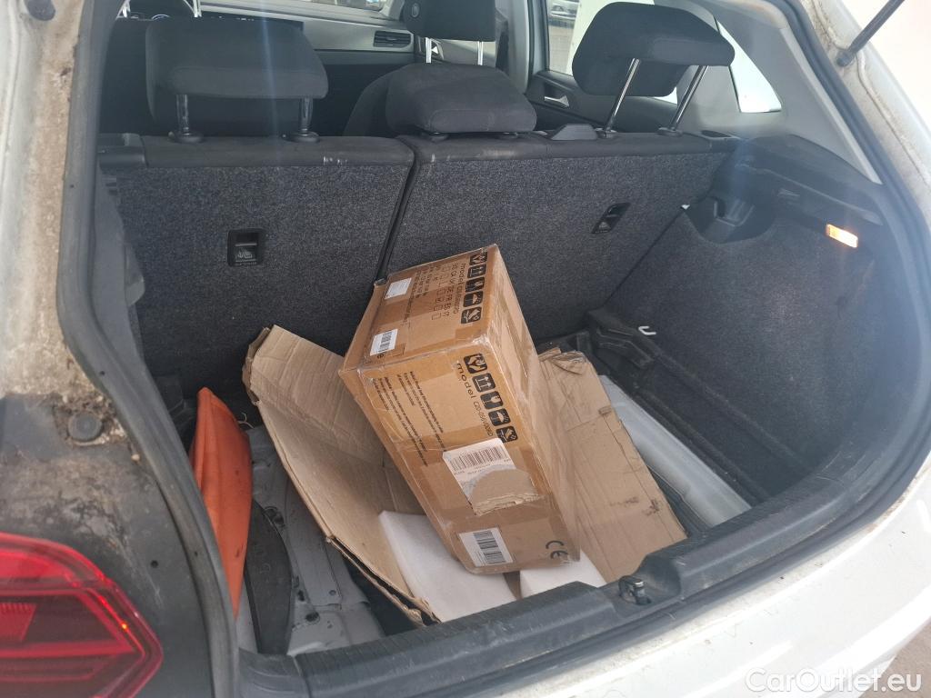  Volkswagen  Polo  VI Lounge 1.0 80CV BVM5 E6d #51