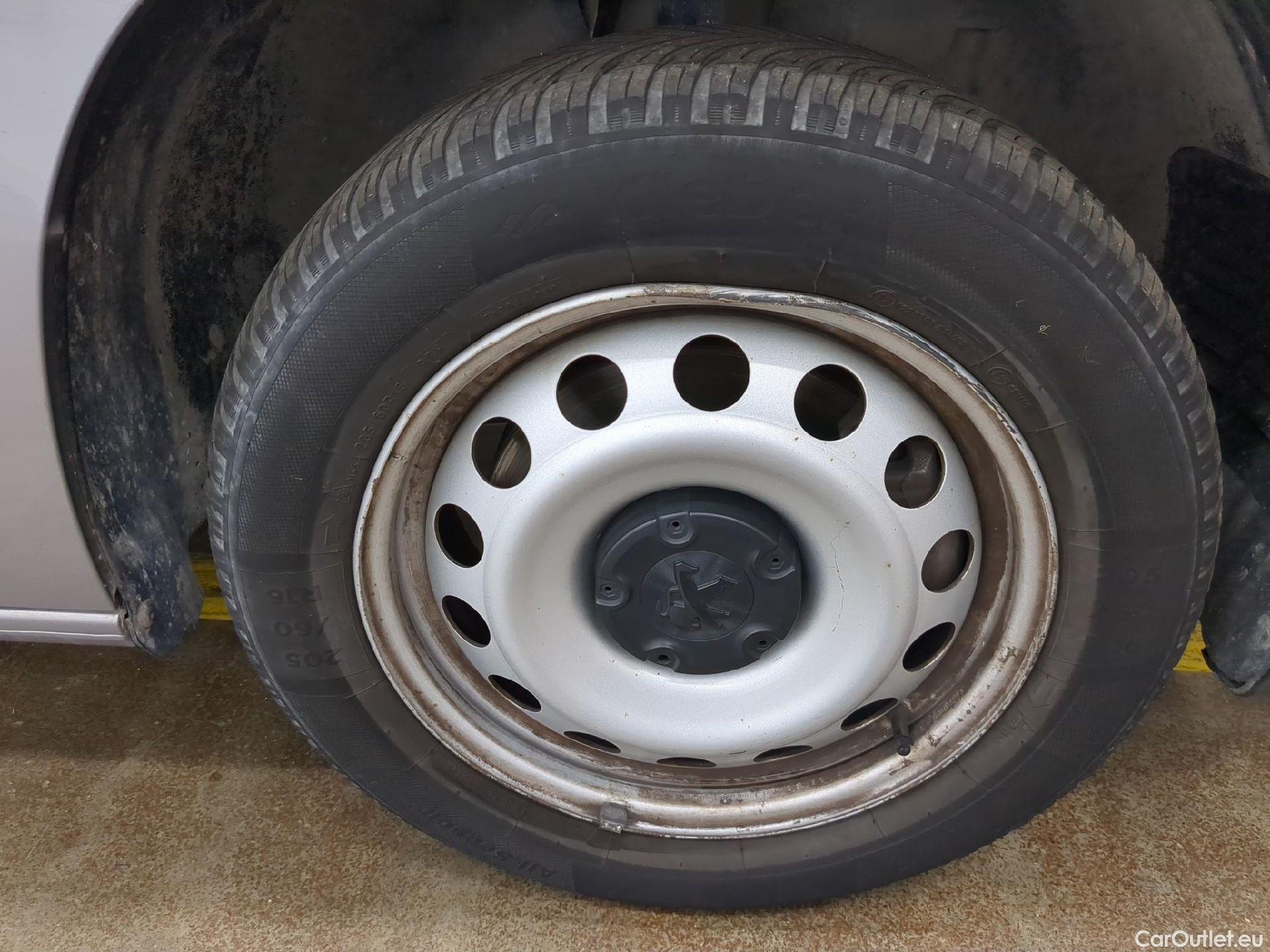  Peugeot  Partner  Asphalt L1 1.5 HDi 100CV BVM5 E6dT #1
