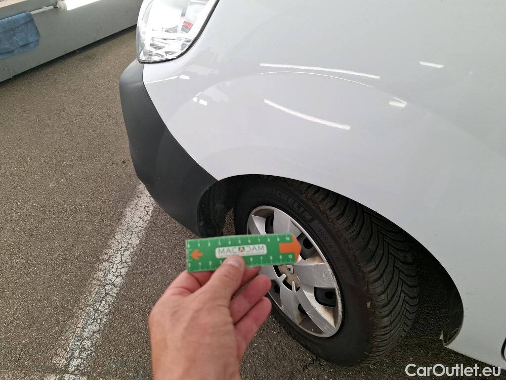 Renault  Kangoo  II Express Extra (Série Spéciale) 1.5 dCi 80CV BVM6 E6dT #22