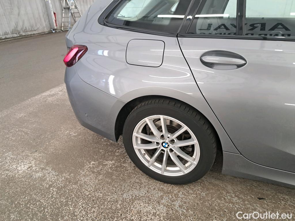  Bmw  Serie 3 BMW Série 3 Touring / 2022 / 5P / Break 316d 122ch Business Design BVA8 #29