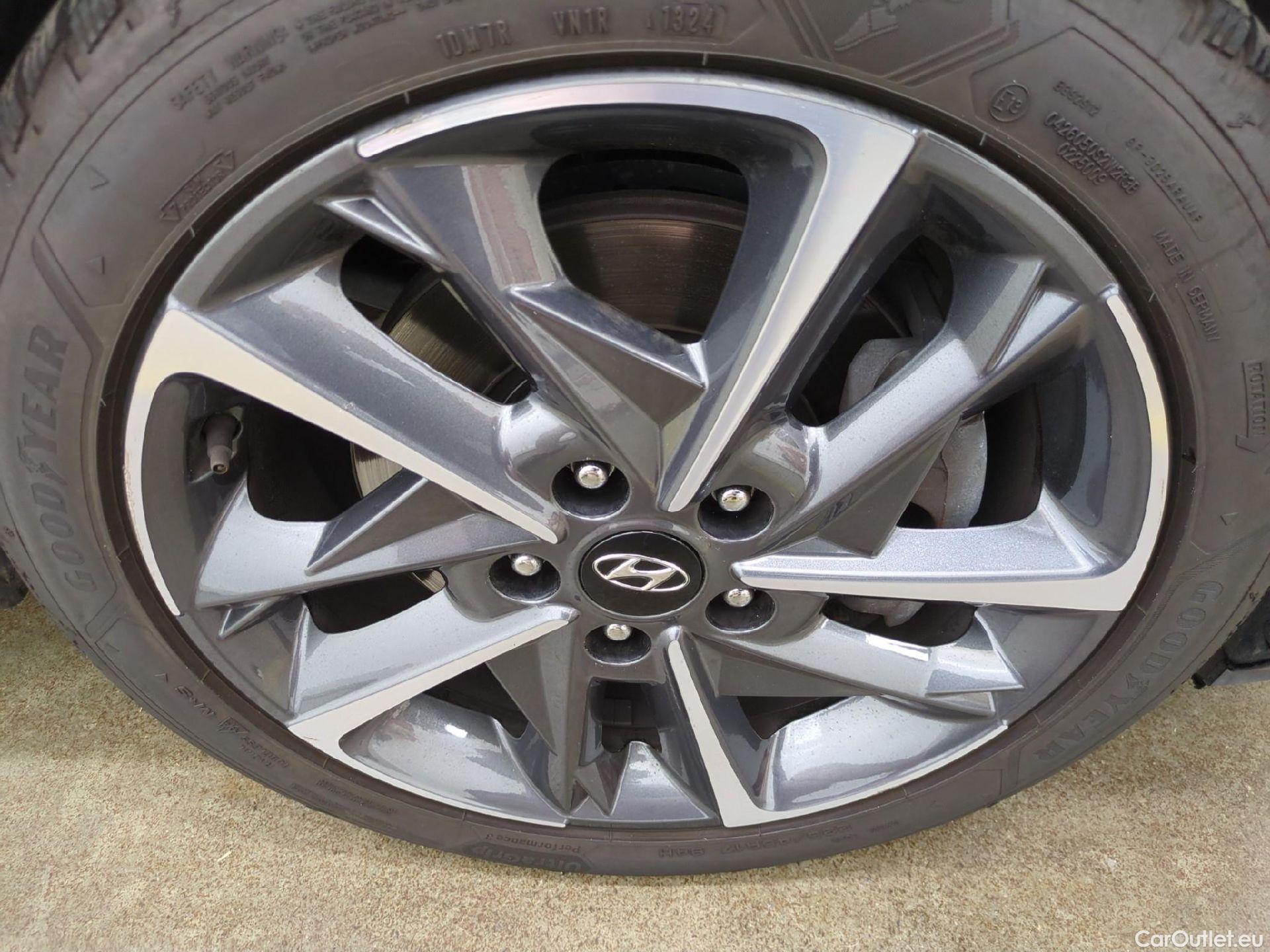  Hyundai  i30 HYUNDAI  / 2020 / 5P / Berline 1.0 T-GDI 120 MHEV I-MT CREATIVE #9