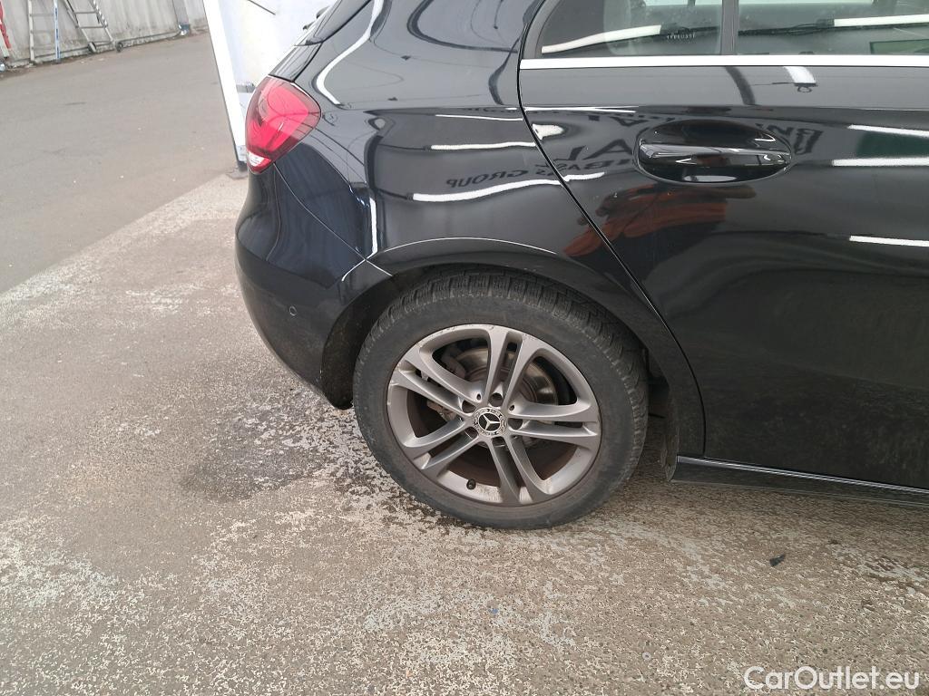  Mercedes  A-Klasse MERCEDES-BENZ Classe A Compact  2018  5P Berline A 180 d Business Line #19