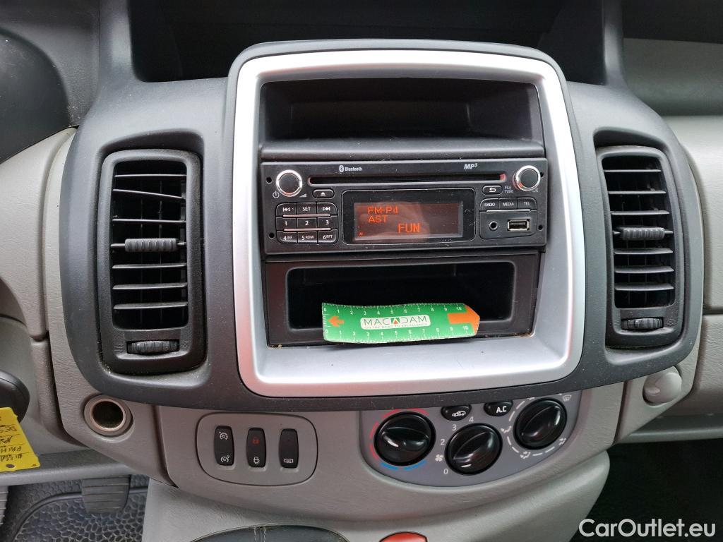  Nissan  Primastar NISSAN  4p Combi L2H1 2900KG 2.0 DCI 115 Acenta #144