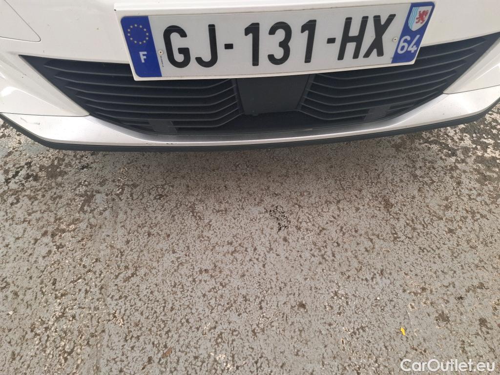  Peugeot  2008  Allure Pack 1.5 HDi 130CV BVA8 E6d #22