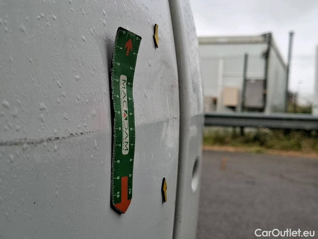  Nissan  Primastar NISSAN  4p Combi L2H1 2900KG 2.0 DCI 115 Acenta #25